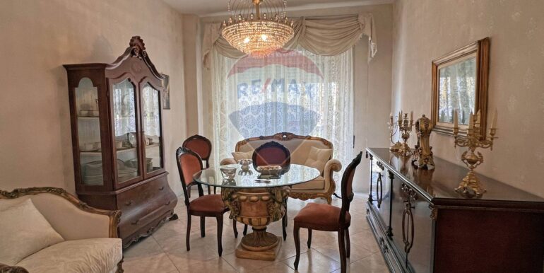 2025100192002-990807-19