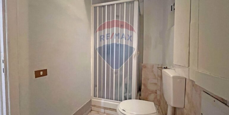 2025100192008-990807-21