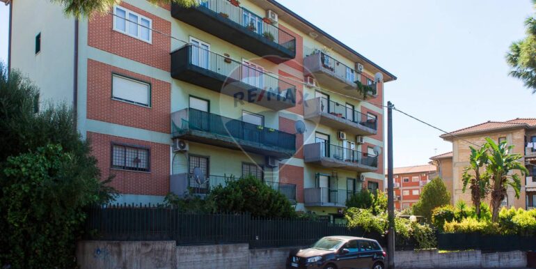 20251002103433-990996-3