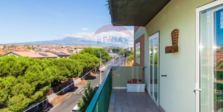 20251002103525-990996-18