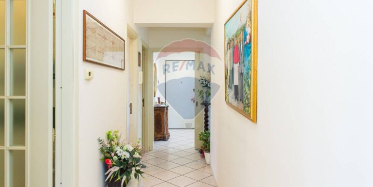 20251002103552-990996-26