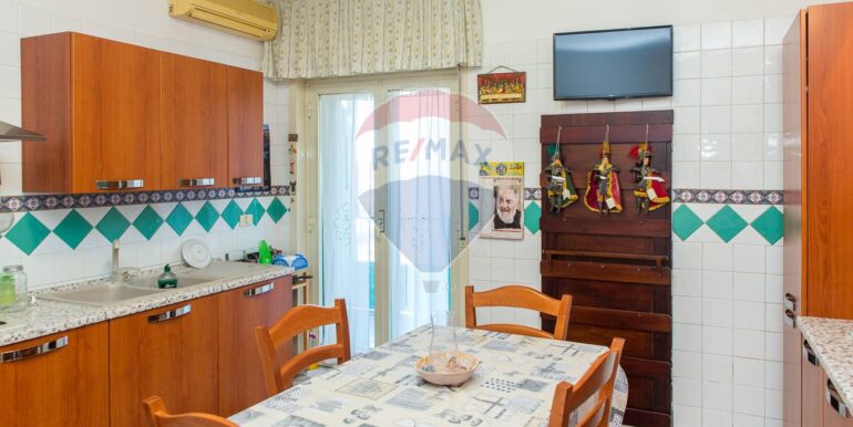 20251002103600-990996-28