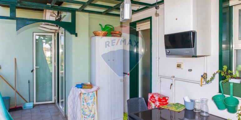 20251002103620-990996-32