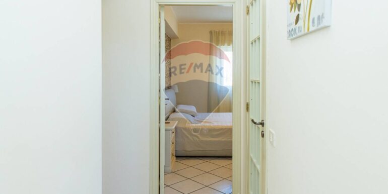 20251002103659-990996-41