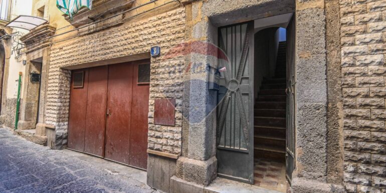 20251002115508-988934-23