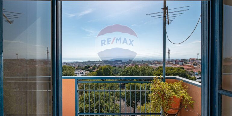 20251002120545-991157-8