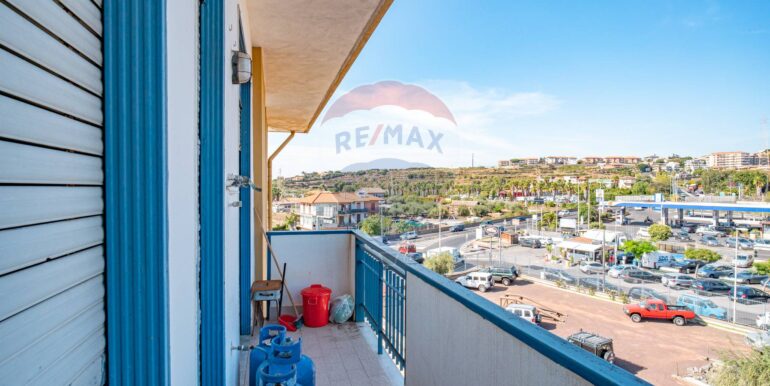 20251002120546-991157-11