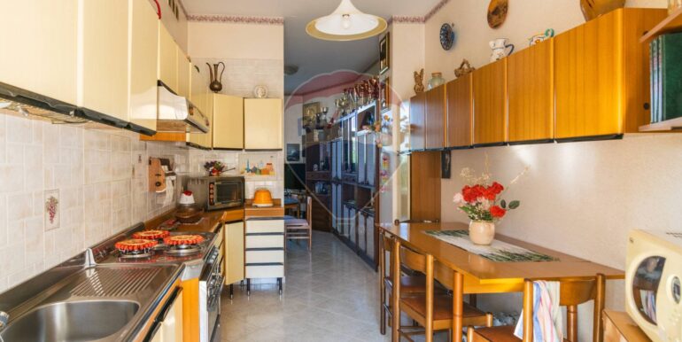 20251002121108-991158-2