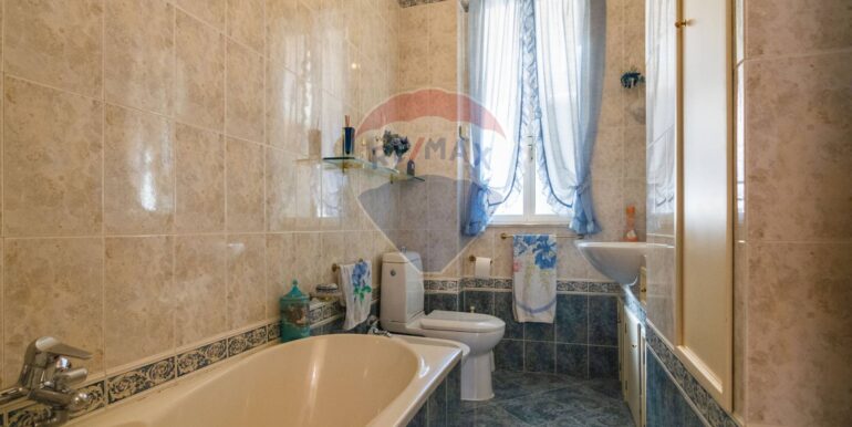 20251002121148-991158-10