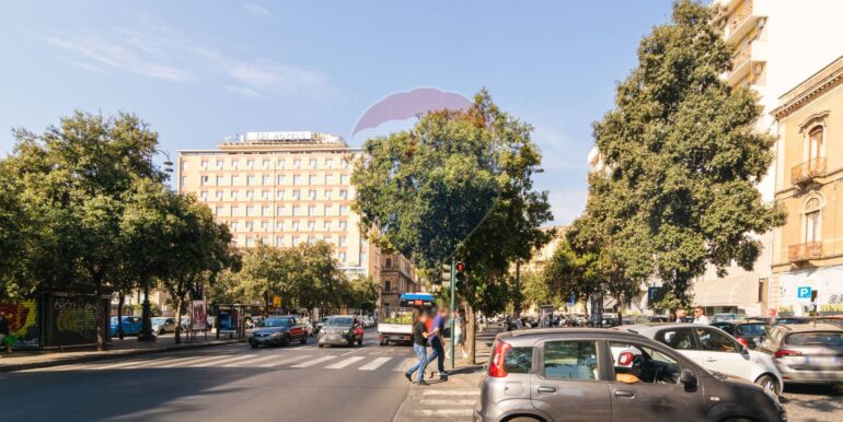 20251002122054-991158-33