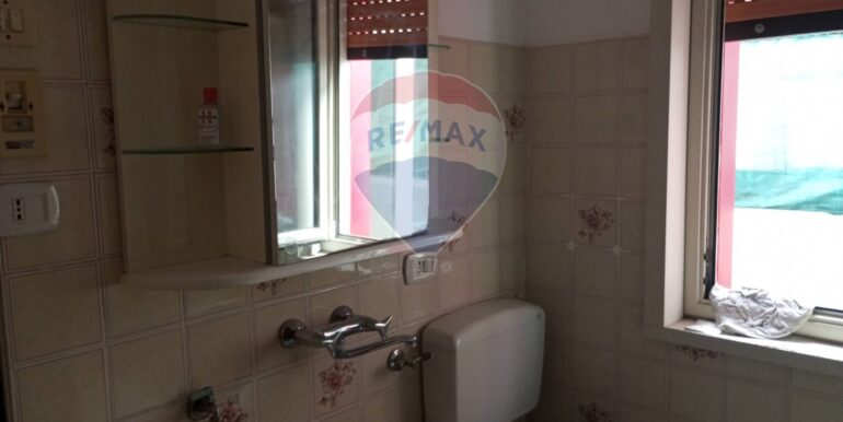 20251002204750-991301-10