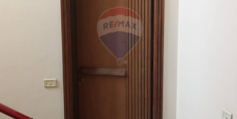 20251002204752-991301-16