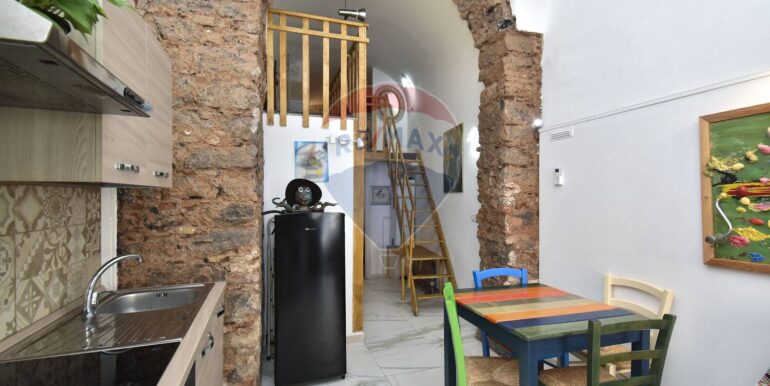 20251003102436-977393-1