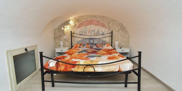 20251003102447-977393-5