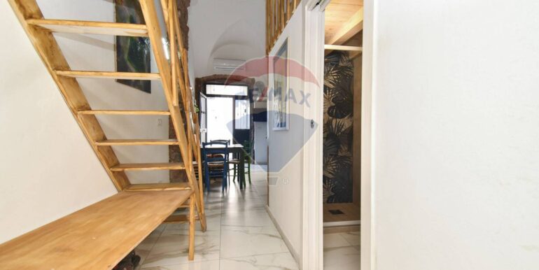 20251003102504-977393-12