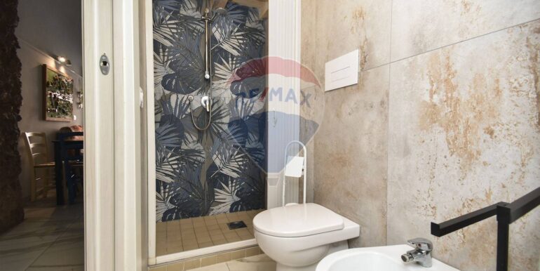 20251003102512-977393-15