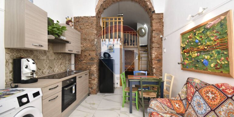 20251003102540-977393-25