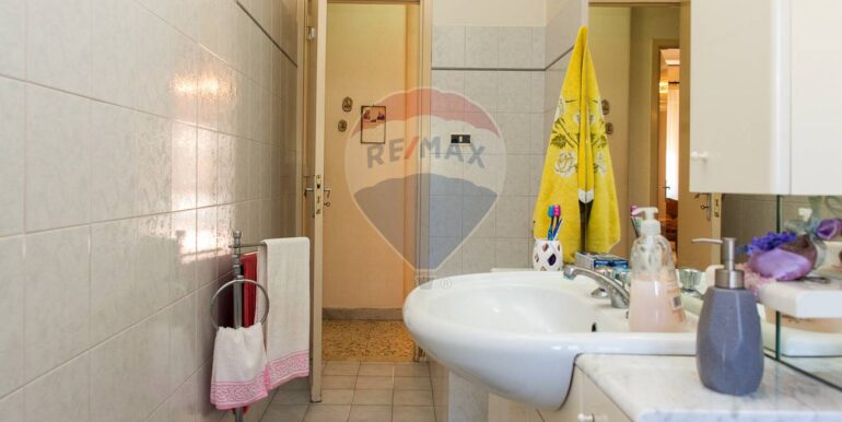 20251003111601-991339-18