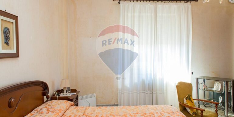 20251003111632-991339-25