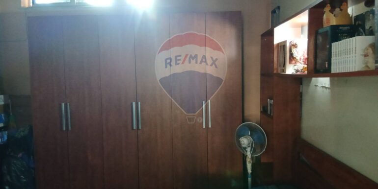 20251003224144-991606-17