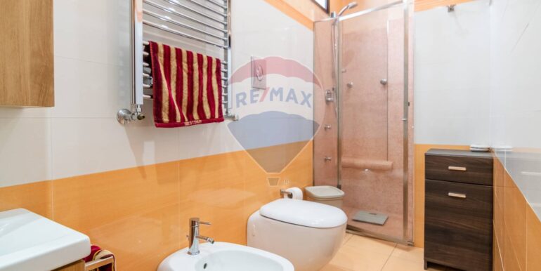 20251004101719-991618-11