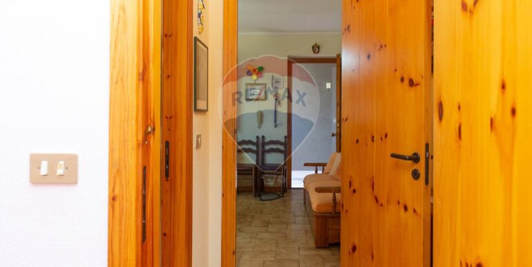 20251004111312-991678-18