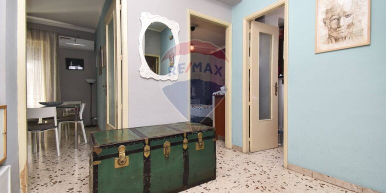 20251004232450-991714-12