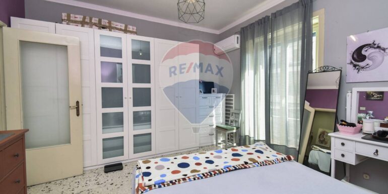 20251004232519-991714-19