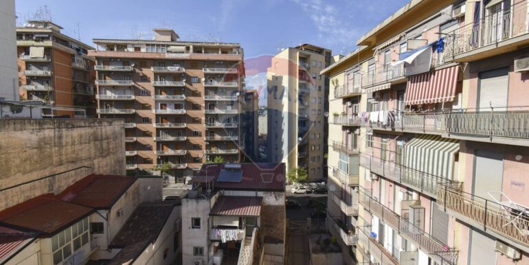 20251004232552-991714-27