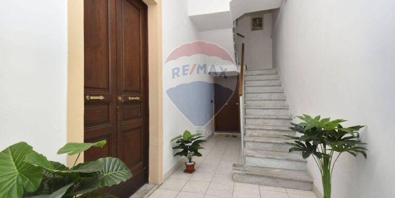 2025100505553-991732-3