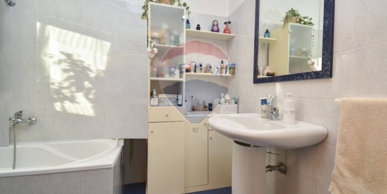 2025100505618-991732-12