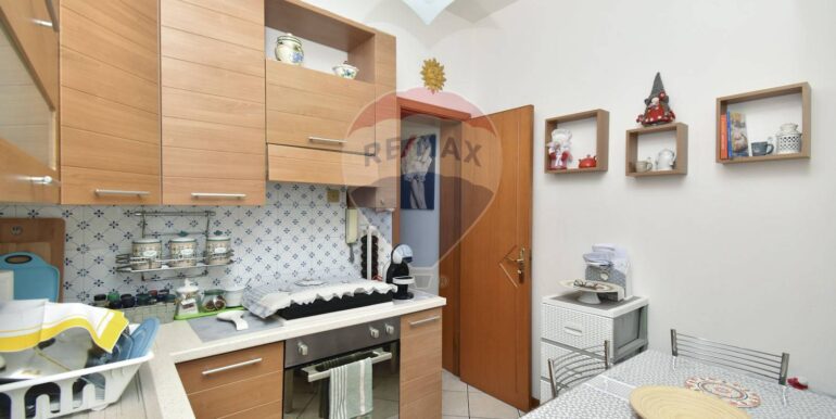 2025100505623-991732-14