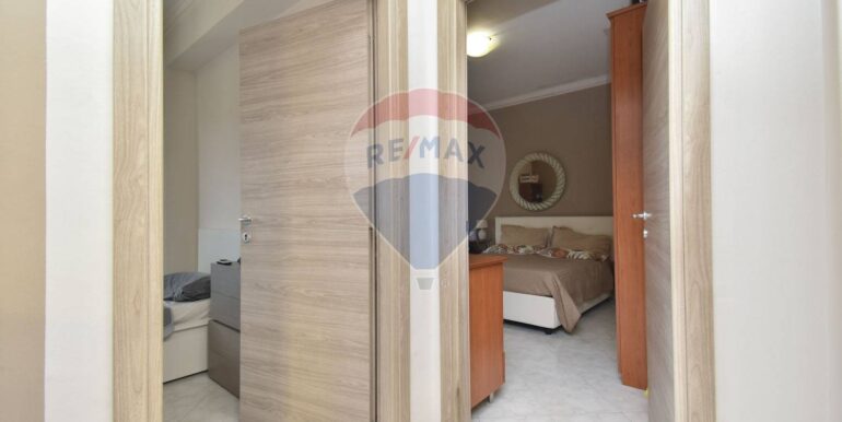 2025100520428-991734-8