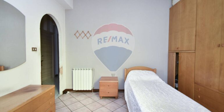 2025100520456-991734-22