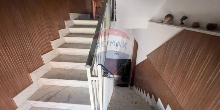 2025100594229-991736-6