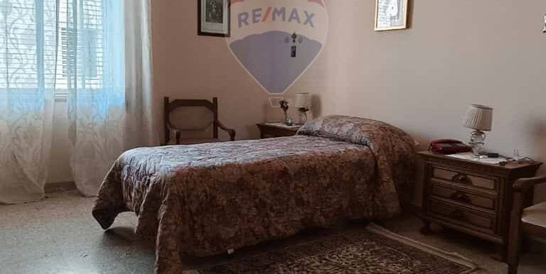 20251006142935-991885-23