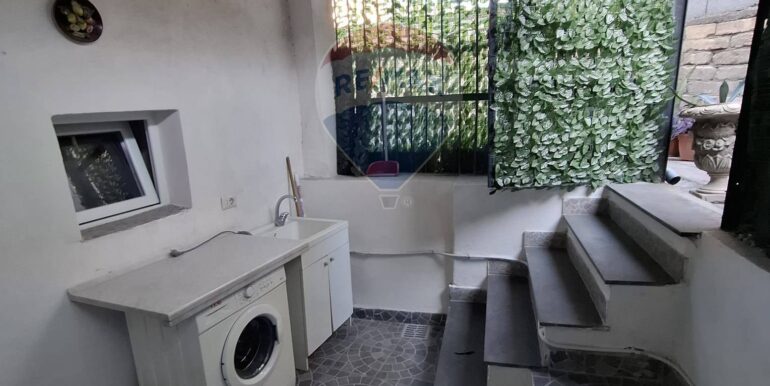 20251006171711-990957-1