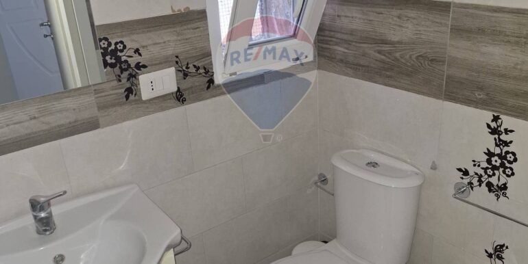 20251006171719-990957-4