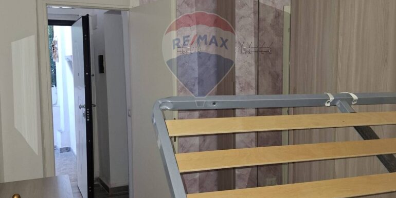 20251006171736-990957-12