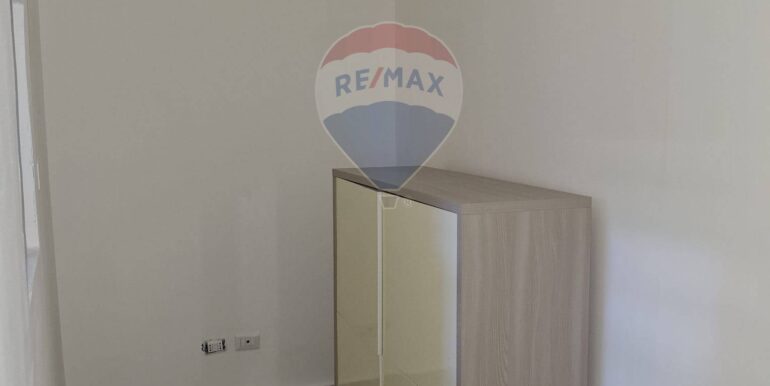 20251006171743-990957-15