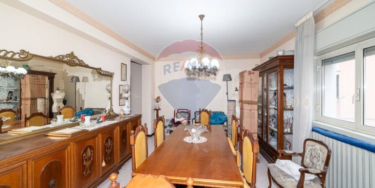 20251006172713-986693-11