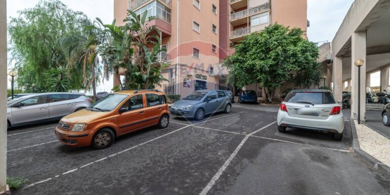 20251006172747-986693-20