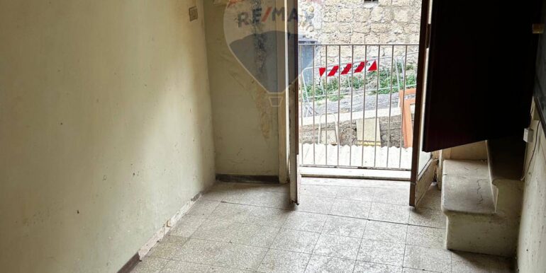 20251006174510-991961-3