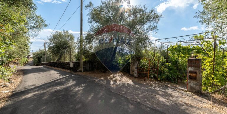 20251006185900-991987-1