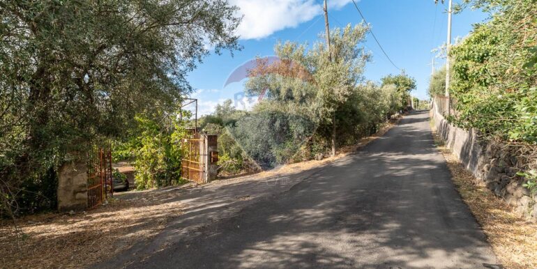 20251006185904-991987-2