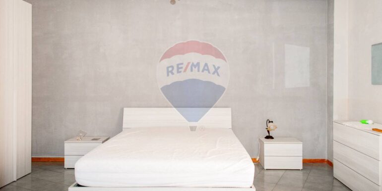 20251006190446-991983-16