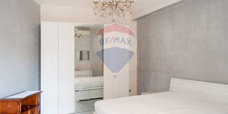 20251006190449-991983-17