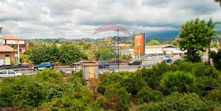 20251006190513-991983-24