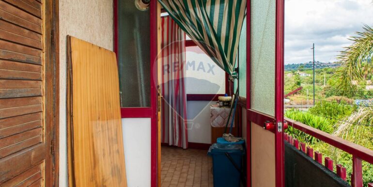 20251006190535-991983-31