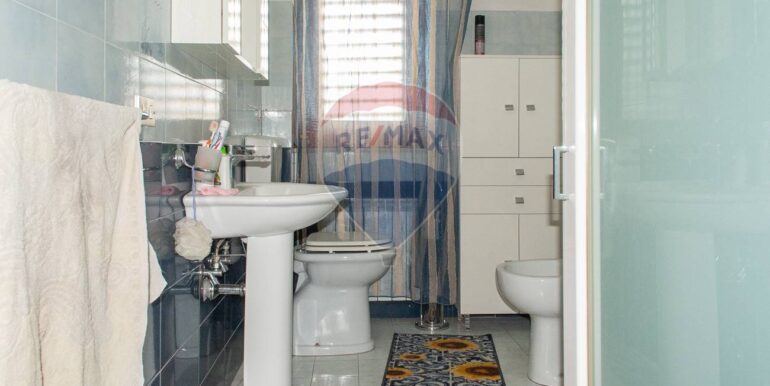 20251006190538-991983-32